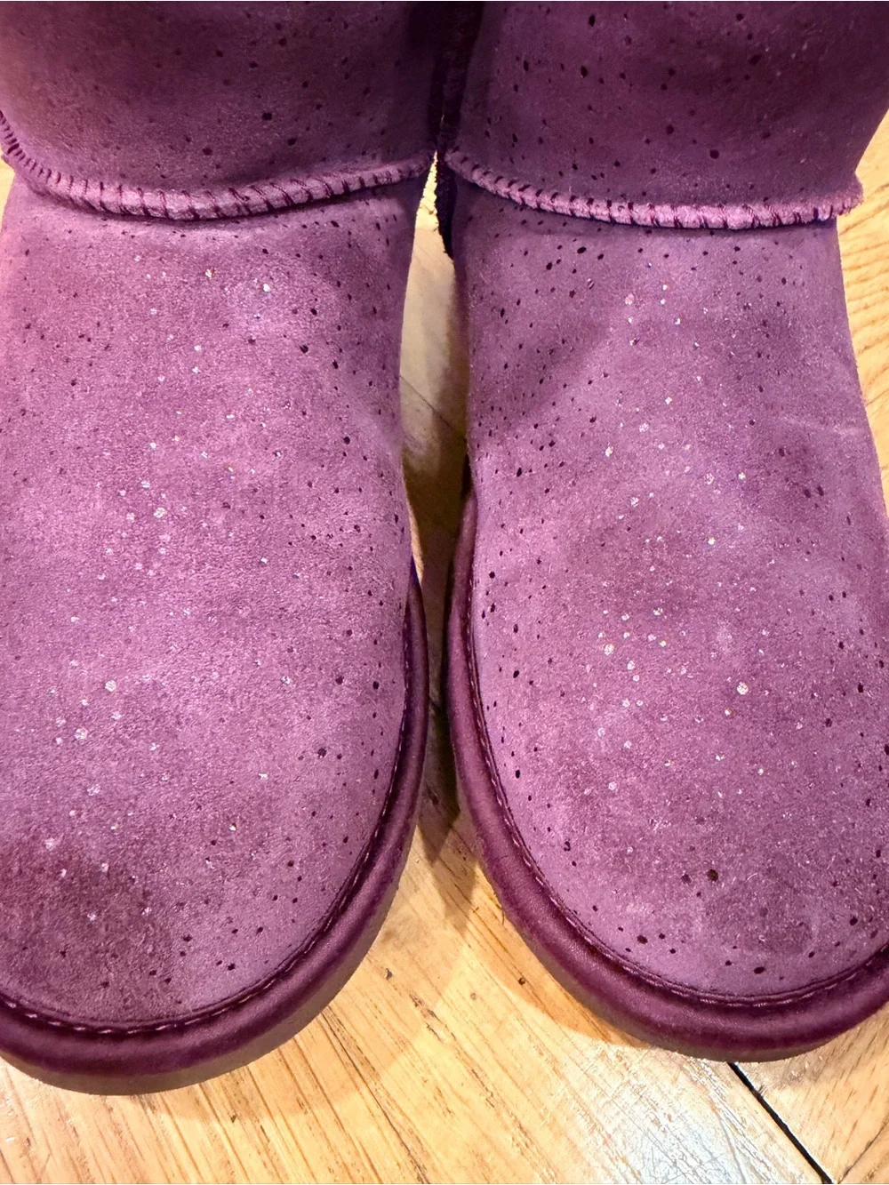 UGG Classic Short II Purple Sheepskin Suede Boots Size 7